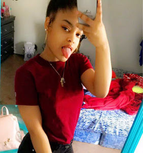 Meet your Posher, Denisse